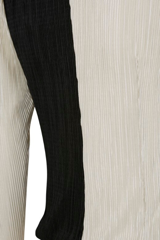 Pantalón palazzo Mastra con cinturón asimétrico en blanco y negro