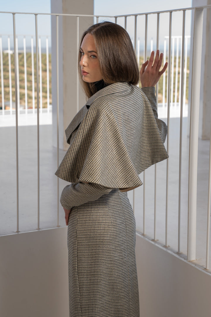 Domus beige houndstooth short cape jacket