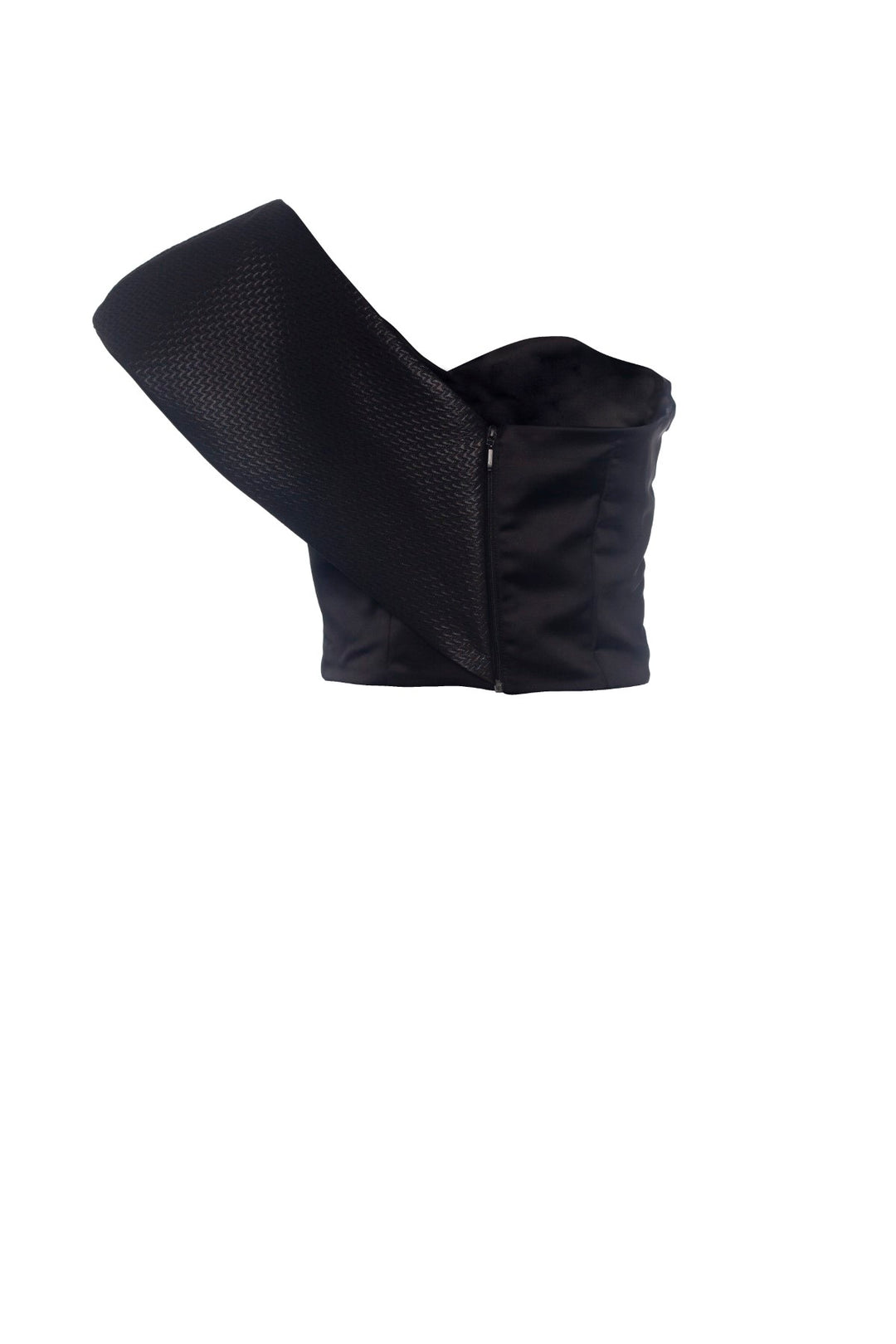 Pieris black asymmetric top