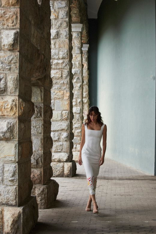 Vestido midi Azulillo blanco con bordado floral